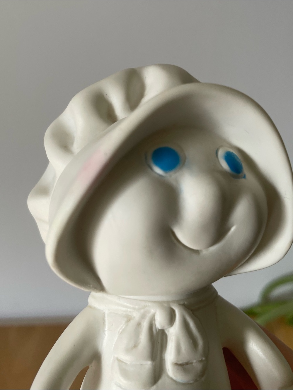 Vintage Pillsbury Doughboy 1971 and Doughgirl 1972 Rubber Figurine Pair - Picture 13 of 14